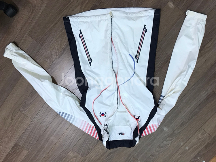 국가대표 휠라 바람막이--0