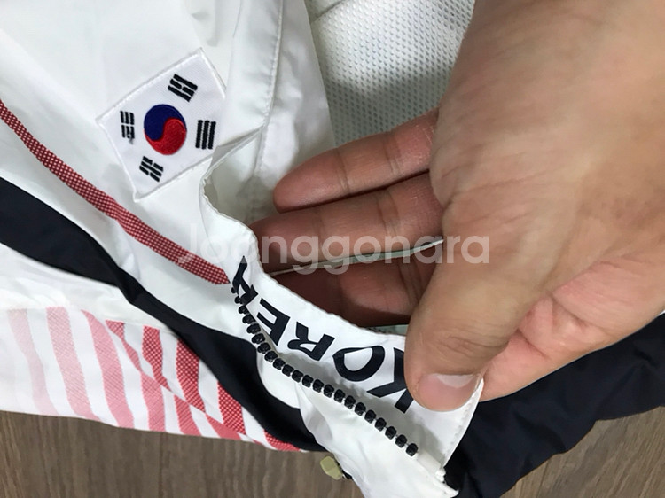 국가대표 휠라 바람막이--4