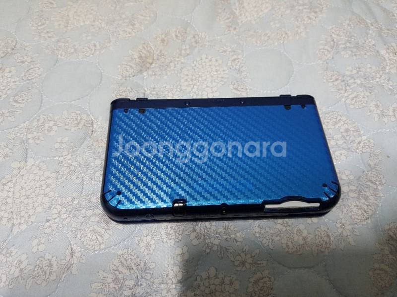 뉴 닌텐도3ds xl본체와 충전기 및 몬스터헌터4--6