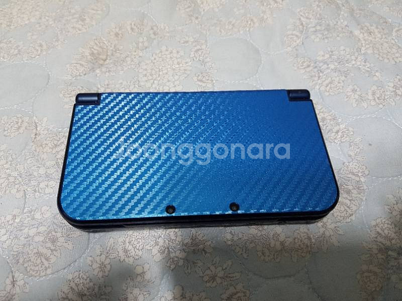 뉴 닌텐도3ds xl본체와 충전기 및 몬스터헌터4--7