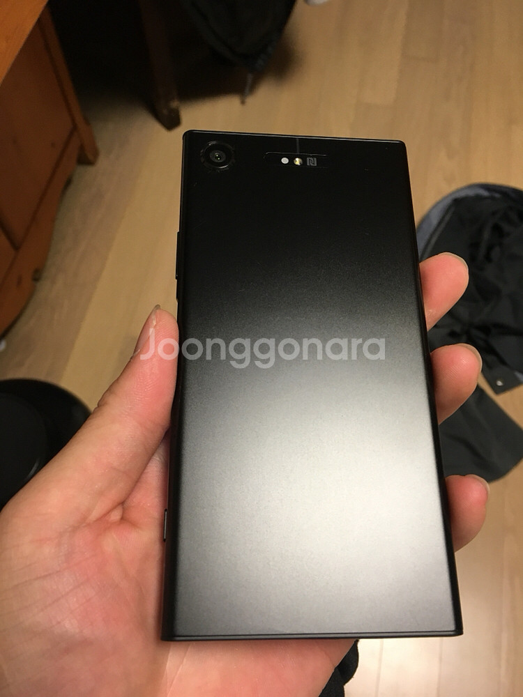 소니 엑스페리아xz1 블랙 신동품--3