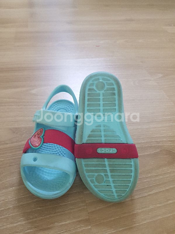 크록스 여아샌들 (C8)& 증정--2