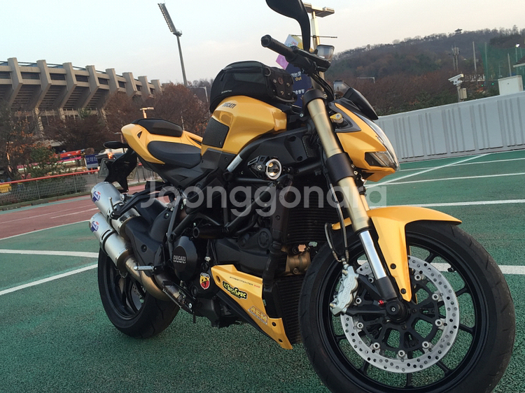 두카티 스트리트파이터848 판매합니다.--0