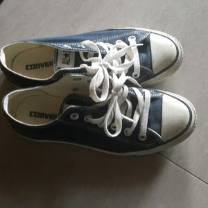 컴퍼스 운동화. 칼리아로퍼 구두 판매 245