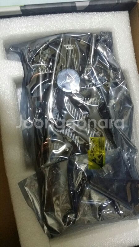 기가바이트 gtx460 대전 직거래로 2만원에 팝--0