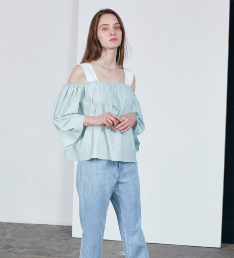 렉토 오프숄더 이미지