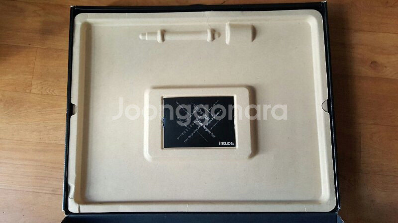 intuos5 touch pen tablet PT--1