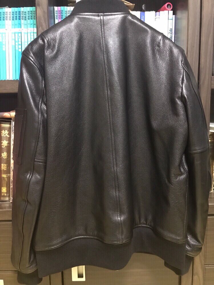 페이퍼리즘 레더자켓 5만원에 팝니당--1