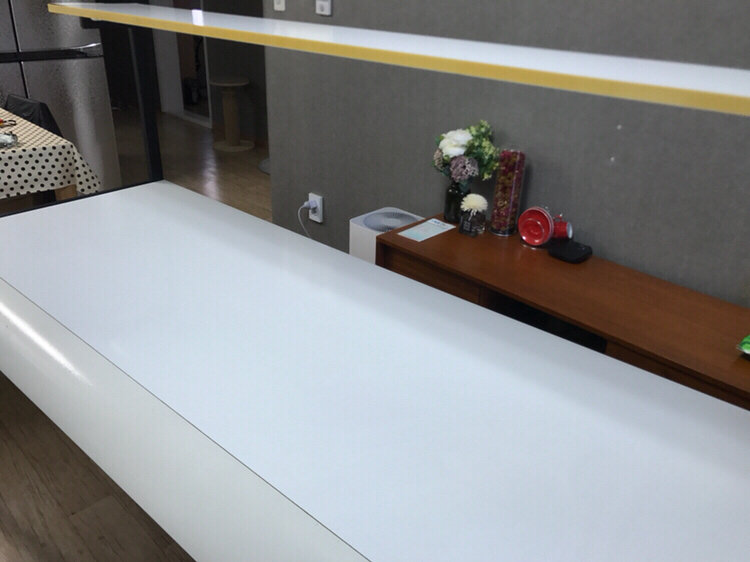 흰색 사무용 책상 판매합니다 이미지