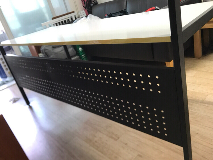 흰색 사무용 책상 판매합니다 이미지