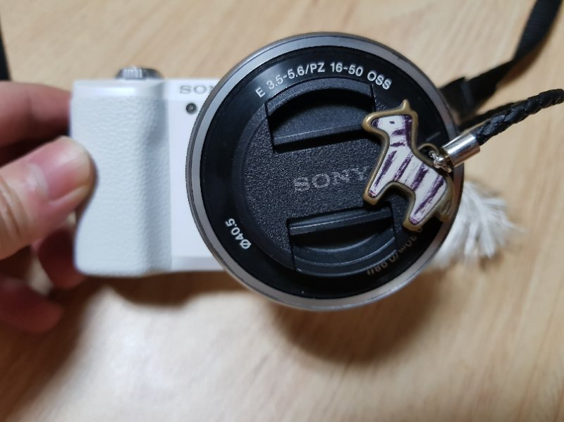 소니 a5100 팝니다 악세사리 포함--2