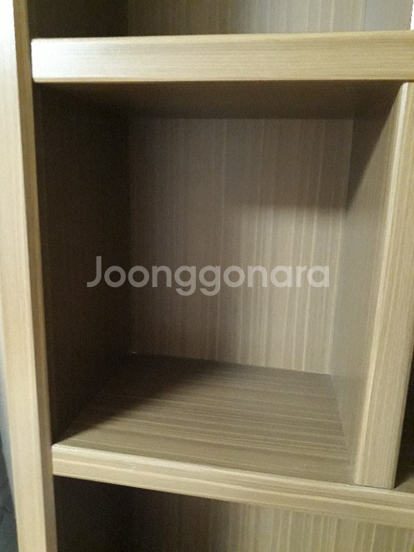 (뽕이네)깔끔한책장 저렴하게한매합니다.--1