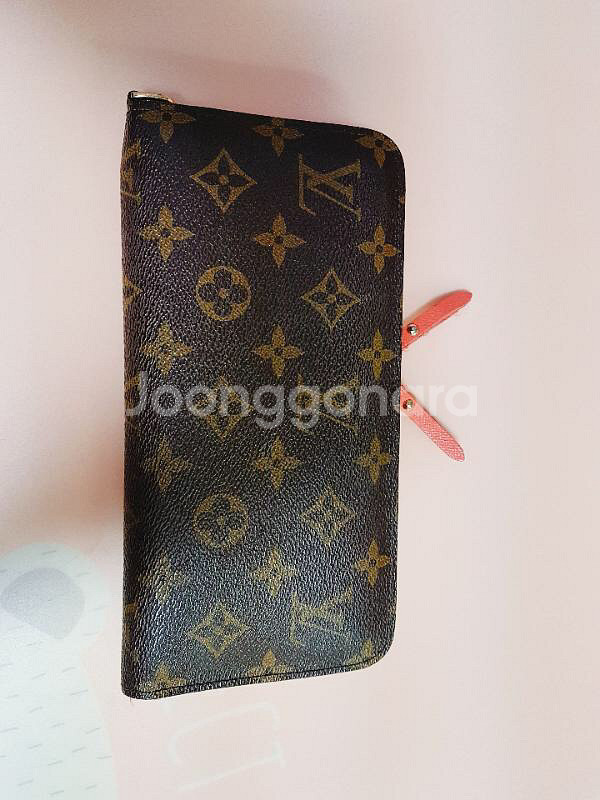 루이비통 장지갑--0
