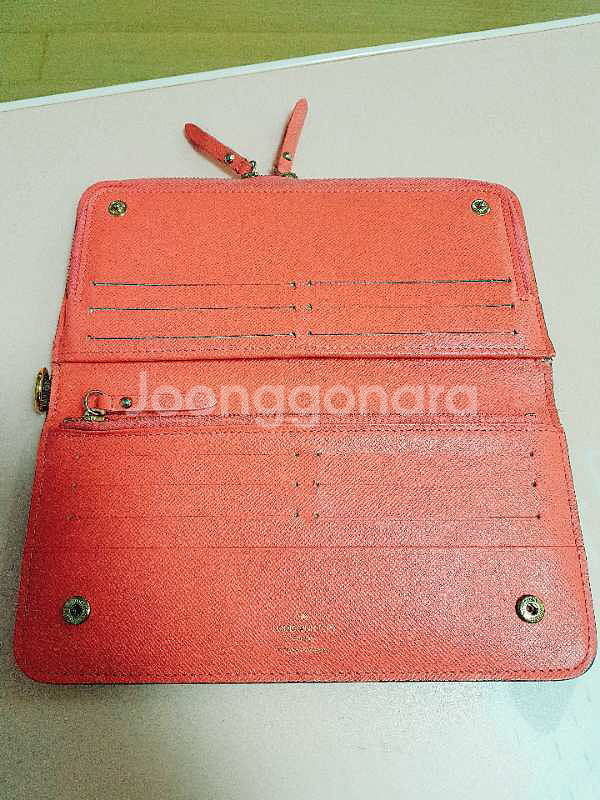 루이비통 장지갑--1