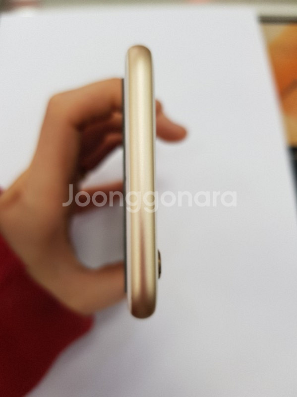 아이폰6S 64GB 300000원에 판매합니다.--3