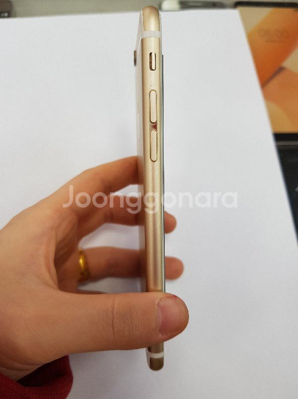아이폰6S 64GB 300000원에 판매합니다.--4