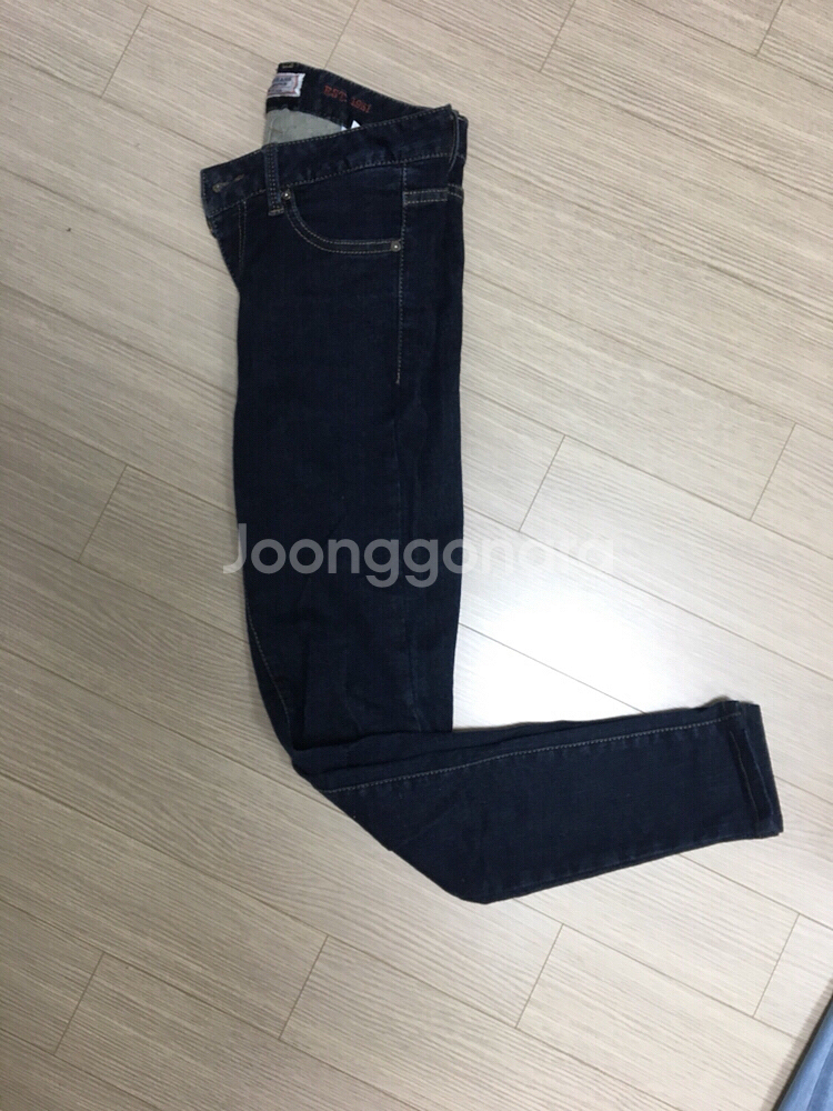 가격내림) 게스 여성청바지--0