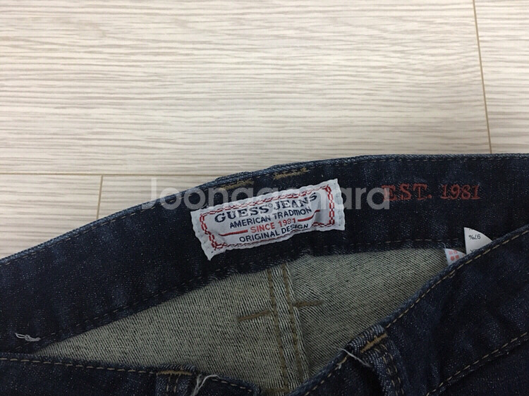 가격내림) 게스 여성청바지--2