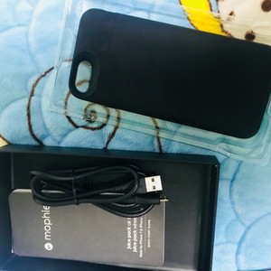 아이폰7/8 보조배터리 케이스 mophie jui