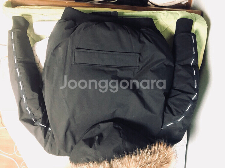 르꼬끄 오리털 이쁜 숏패딩 팝니다!--2