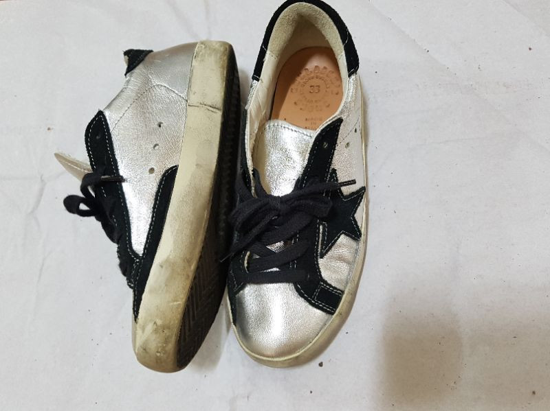 골든구스 실버 33사이즈 이미지