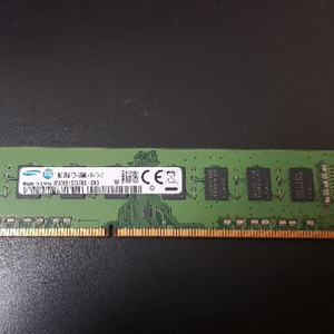 DDR3 8GB PC3-12800 램 팝니다.