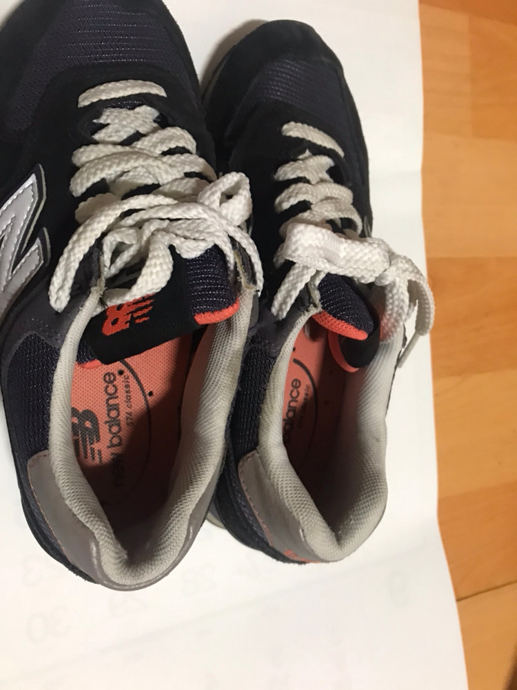 뉴발란스 운동화--1