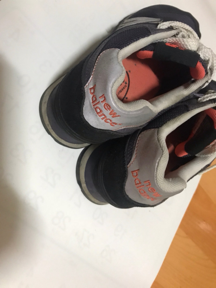 뉴발란스 운동화--2