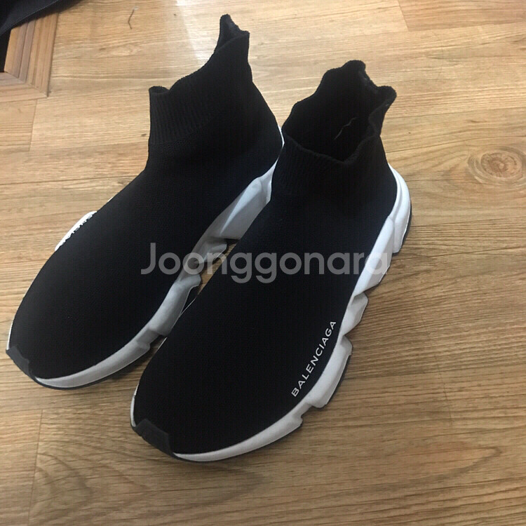 정품 발렌시아가 스피드러너 36--1