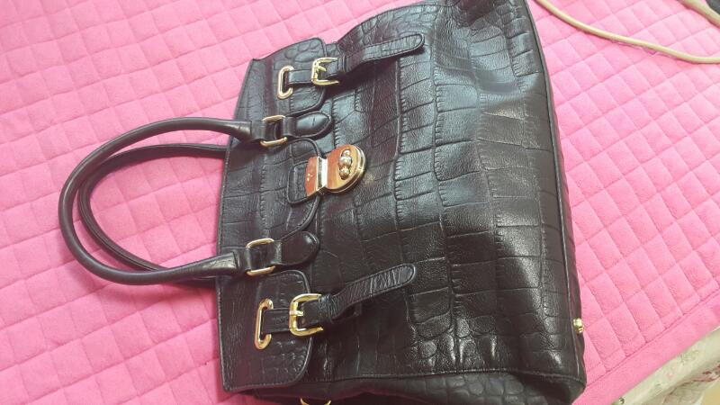 발렌티노루디가방 .긴 끈을 찾을수가 없네요ㅠ--2