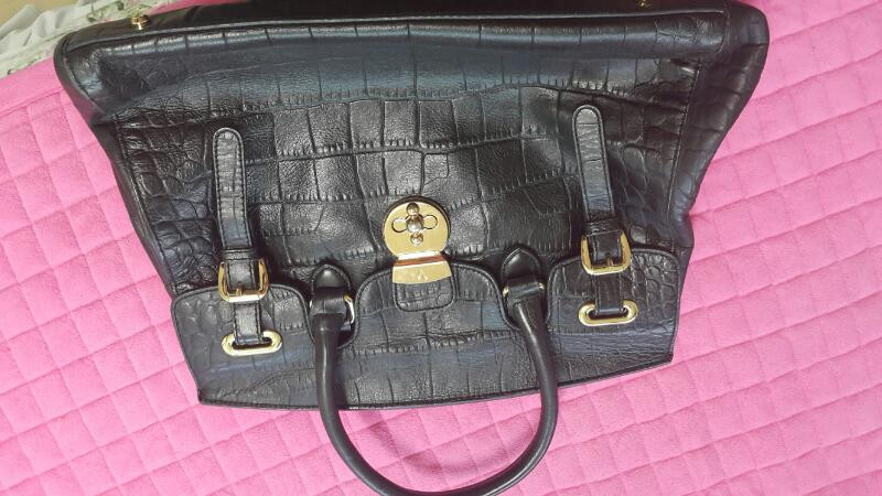 발렌티노루디가방 .긴 끈을 찾을수가 없네요ㅠ--4