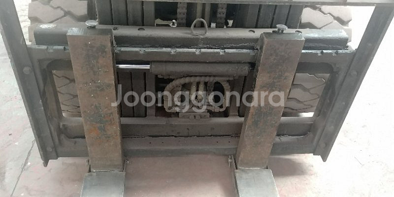 급매)현대지게차 3.3톤 11년9월식 --5