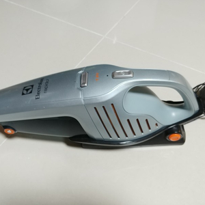 일렉트로룩스 핸디형 청소기 zb-5106