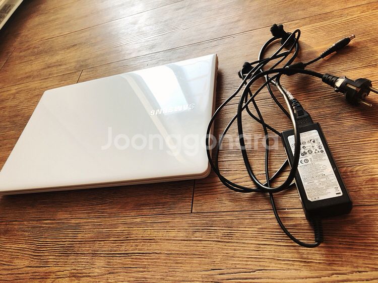 삼성노트북 nt450r5g-x58m 이쁜 디자인(--8