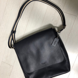 코치 메신져 크로스백(미사용)