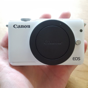 캐논 eos m10 풀박스로 판매합니다!😍😁😁