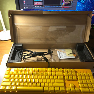 앱코 k8500적축 거의 새것(단무지)