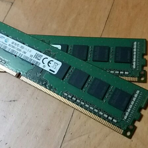 DDR3 4GB 램 2장