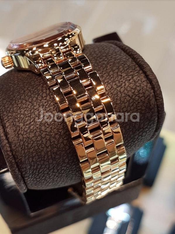 아이그너 여성시계--3