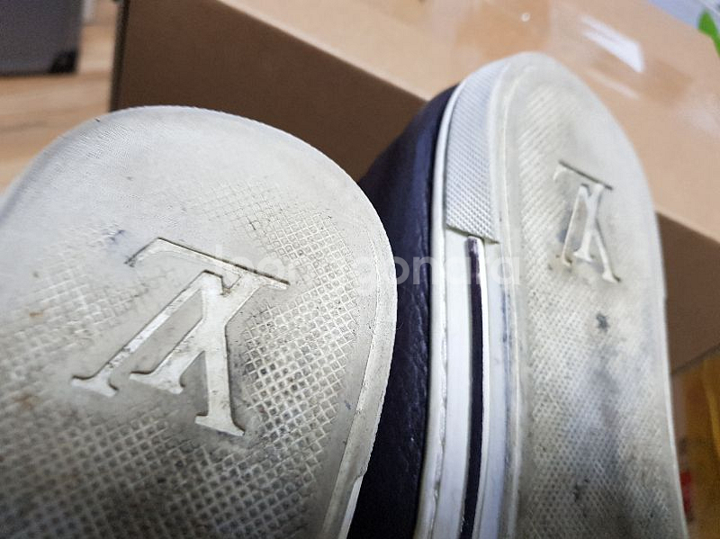 루이비통 가죽 스니커즈  270~A급  청담동 압--5