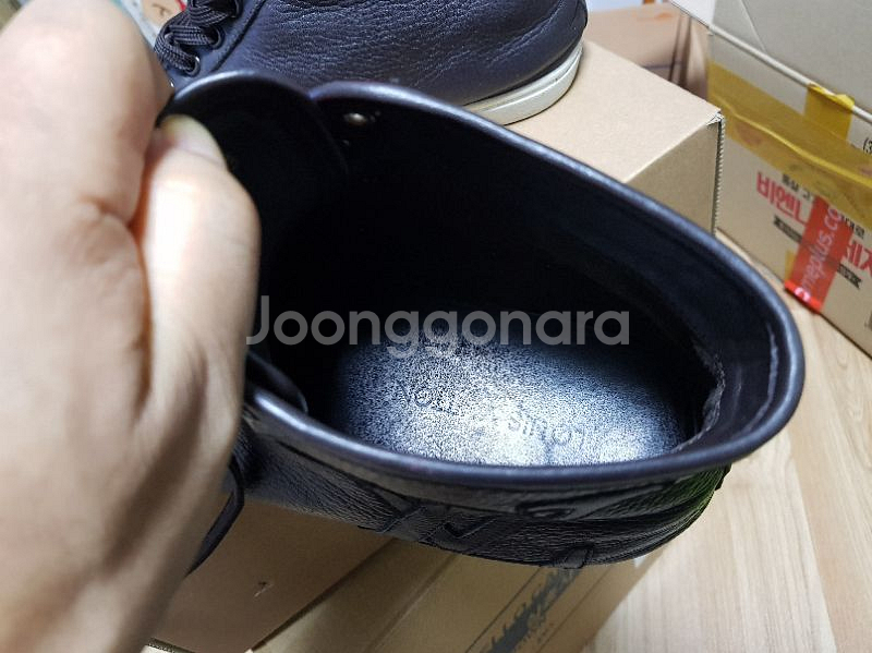 루이비통 가죽 스니커즈  270~A급  청담동 압--6
