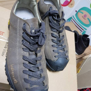 *라퓨마  *260 * 황금 싸이즈  *26000