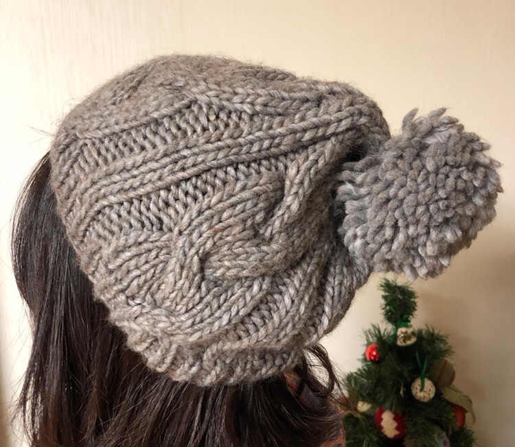 Tie Rack 털모자--1