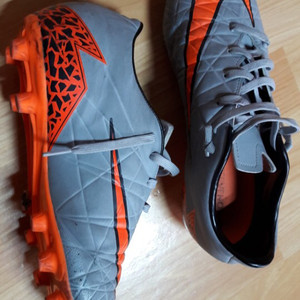NIKE hypervenom 255size