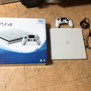 신형 ps4 슬림 글레이셔 화이트 판매합니다. 광