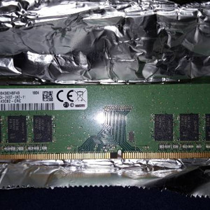 삼성 DDR4  8G PC용 램