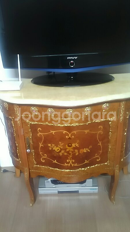 장식장팝니다.--1