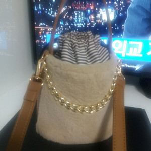 플라스틱아일랜드 크로스백 팝니다