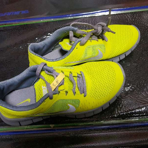 나이키 245 A급.세탁완료.