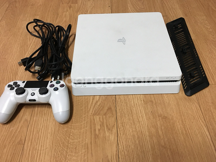 ps4 슬림 500g 팝니다--7